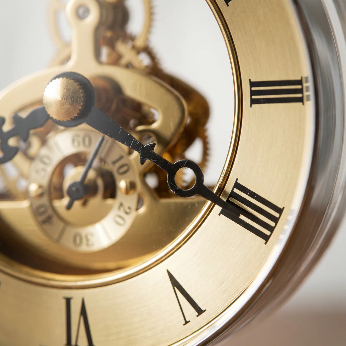 Howard Miller Lumina, macro close-up of the hands and dial